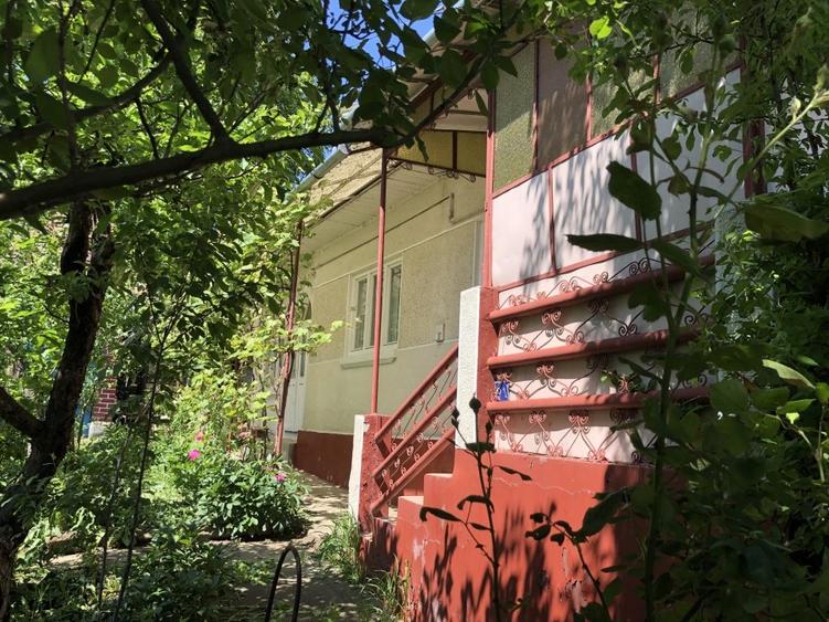Casă individuală cu 2 camere cu Teren 1350 Mp în Râciu