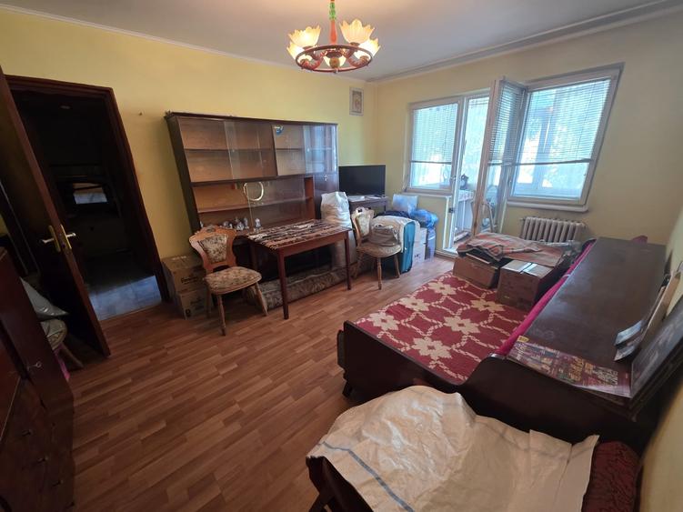 Apartament cu 3 camere în Alexandru cel Bun