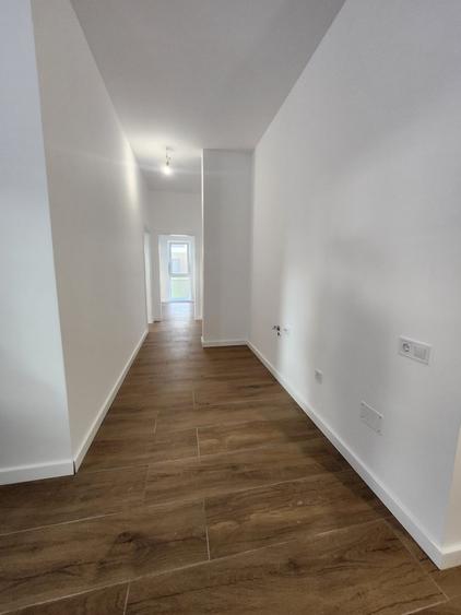 Apartament cu 2 camere decomandat în Florești