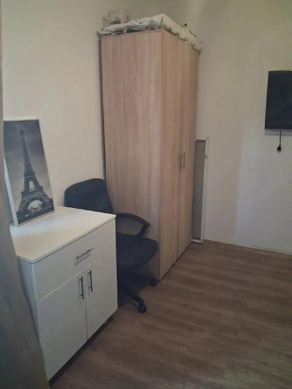 Garsonieră decomandată în Titan