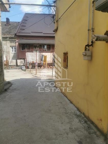 Casa in zona Printul Turcesc ,pretabil și pentru spatiu comercial . - 6