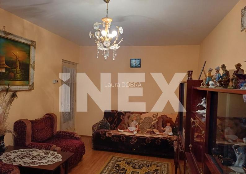 Vanzare apartament 3 camere stradal, Mioveni