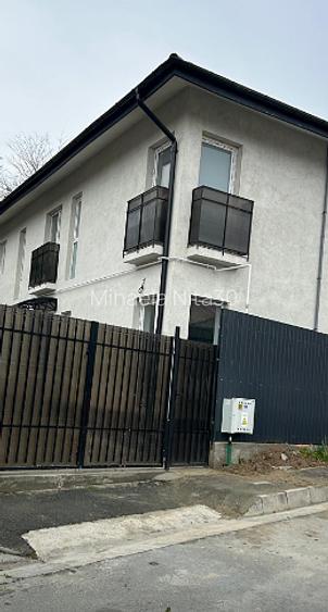 Vând casă P+1, cu curte proprie, vedere la lac – Tei-Petricani, Sector 2