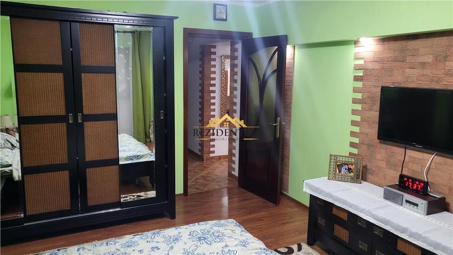 SUPER APARTAMENT CU 3 CAMERE - 10