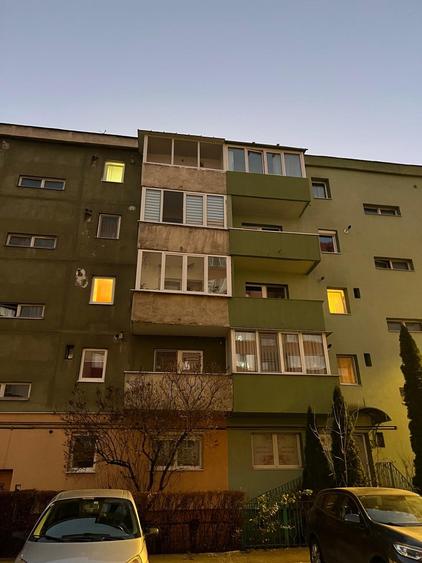 Apartament 3 camere decomandat Brasov - 2