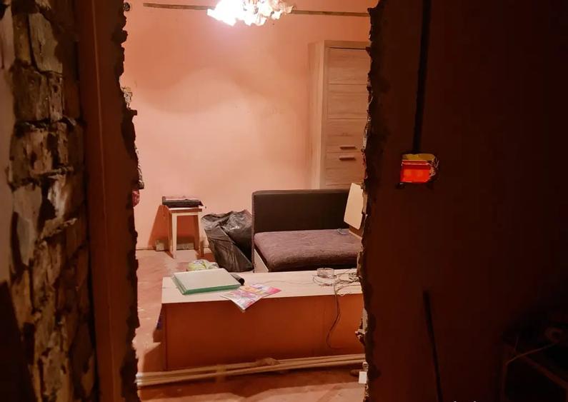 De vanzare apartament 3 camere - 1