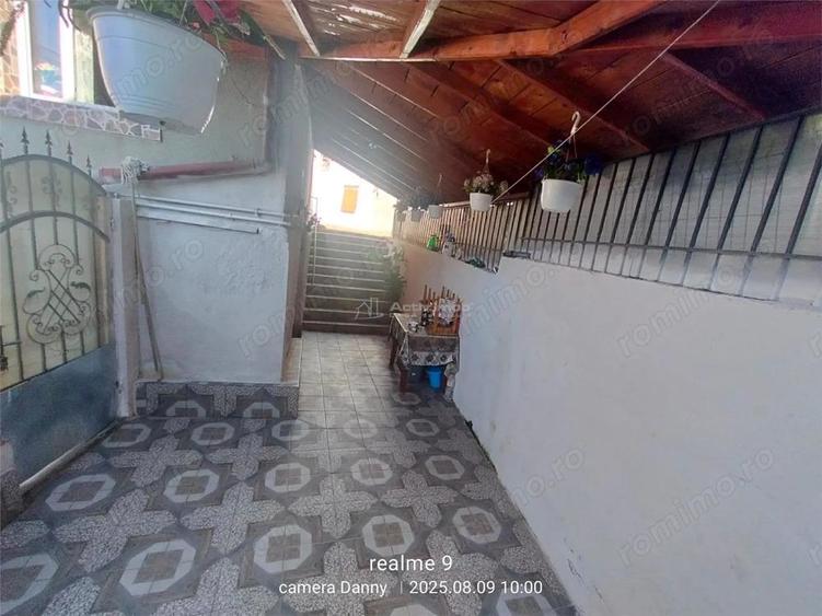 Resita Muncitoresc Casa Zona Lini #537;tit #259; - 9