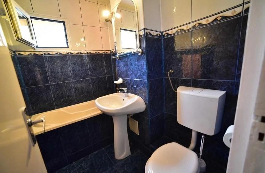 Apartament cu 3 camere decomandat în Vasile Aaron