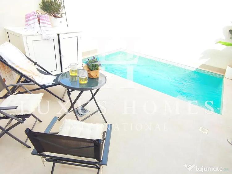 O casa mare, cu terasa, piscina ?i terasa pe acoperi?, situata aproape de mare - 3