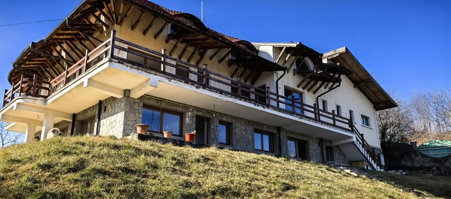 Vila/Pensiune 620mp  , teren generos 3862mp , priveliste de top , neopturata - 33