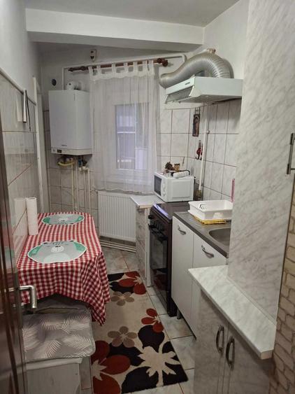 Apartament 2 camere semidecomandat VIZIRU1, 43 000 EURO NEG - 2