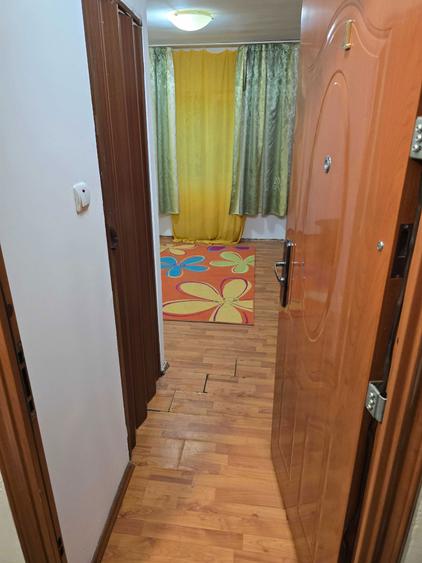 Garsoniera de vanzare in Micro 16 - 10