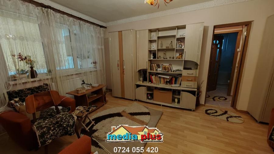 De vanzare apartament cu 2 camere  Micro 16 - 1