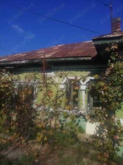 Vand casa in Petresti