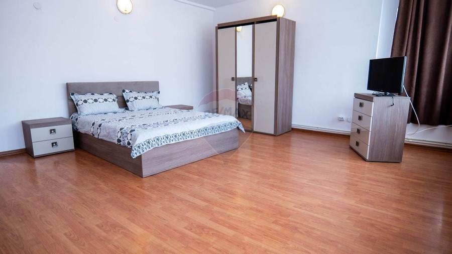 VILĂ MIXTĂ DE VÂNZARE – STRADA 1 DECEMBRIE 1918 - 42