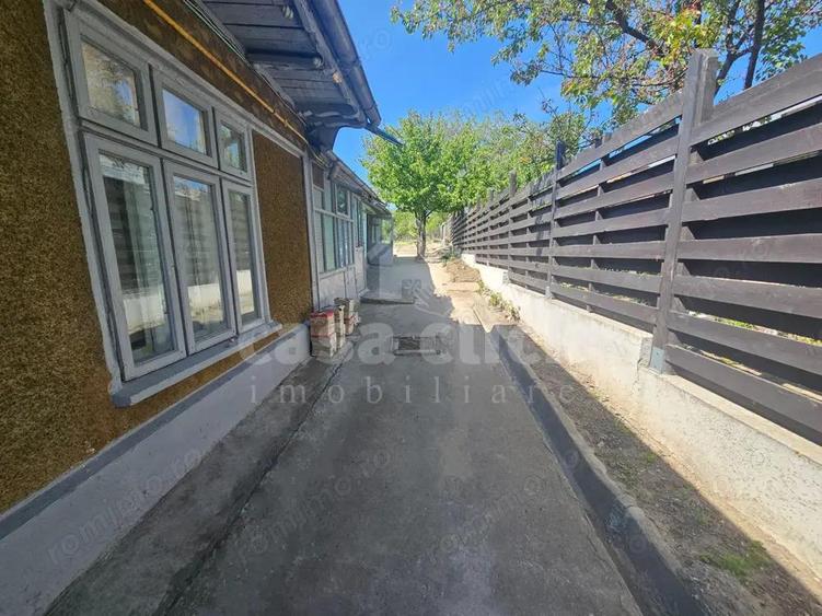 Teren 458 mp cu casa de 164 mp, Str. Razboieni langa Str. Basarabiei - 7