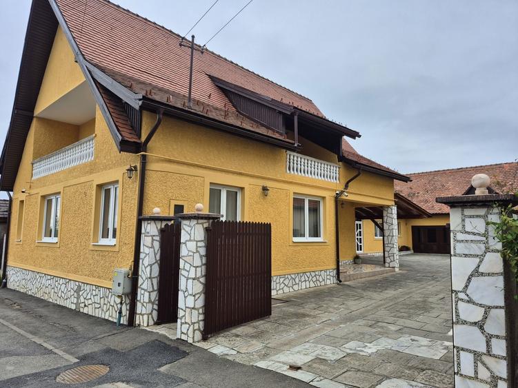 Casa Rasinari teren 990 m - 3