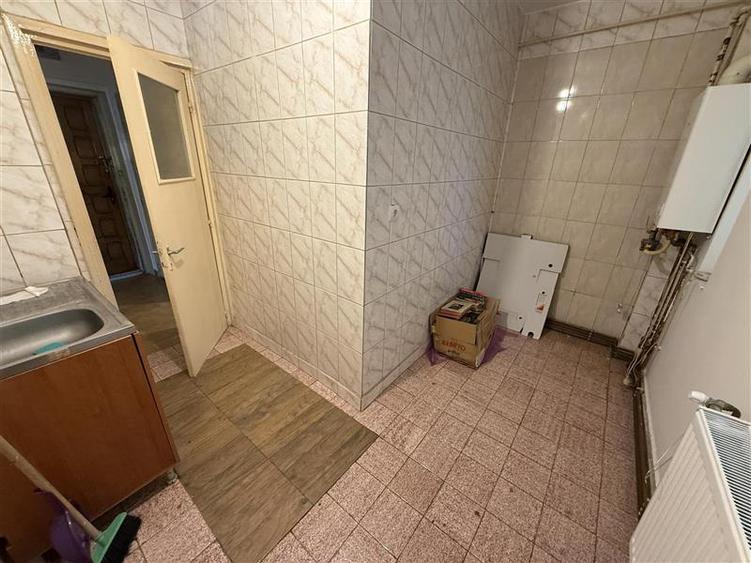 Garsonieră decomandată în Central