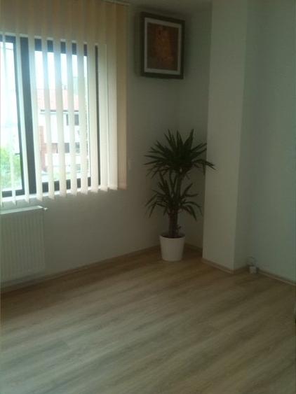 Vanzare imobil birouri pretabil investitie, inchiriata integral - 37