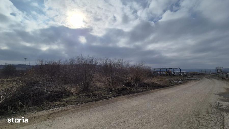 Teren intravilan de vanzare zona Urbano Mall Gilau - 2