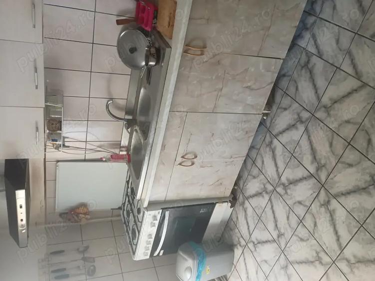 Vand apartament patru camere,decomandat zona Ramiro. - 1