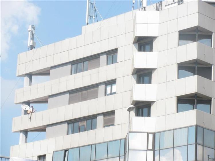 Vanzare cladiri multifunctionale 10000 mpc cu teren 5715 mp - 5