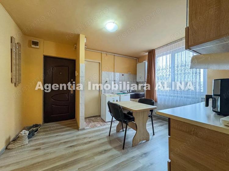 Garsoniera in Deva, zona Dacia, Aleea Plopilor, 25 mp, semidecomandata, etaj 2. - 1