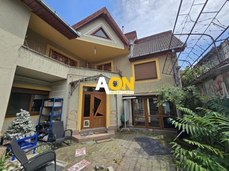 Vila cu 6 Camere,  Zona Centrala - 1