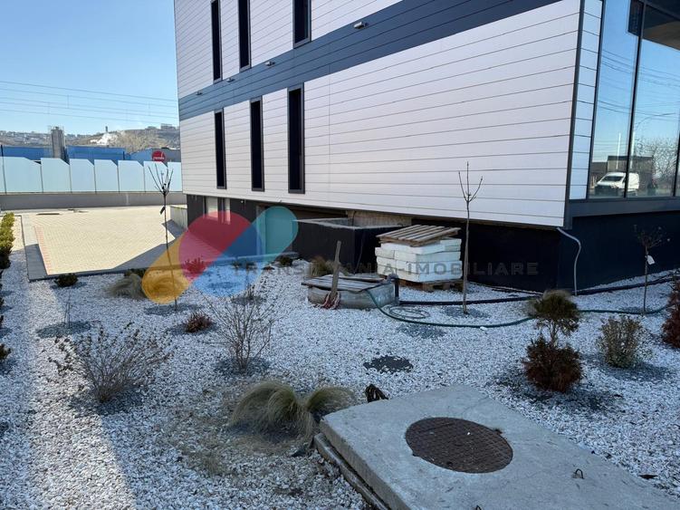 Cladire premium S+P+E+M, 14 locuri parcare, zona Sannicoara - intrare - 6