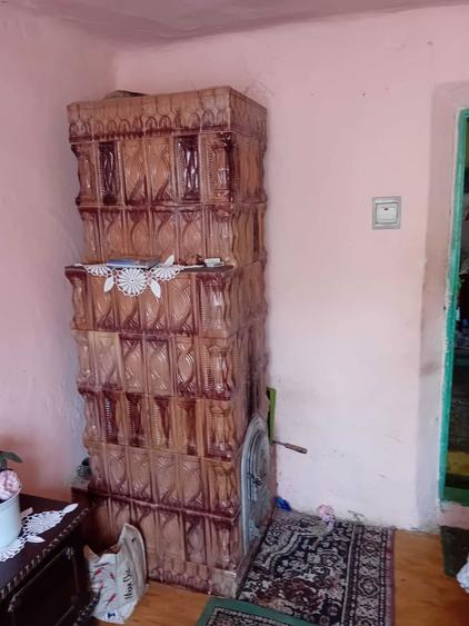 Vand casa din paianta si teren 700m - 1