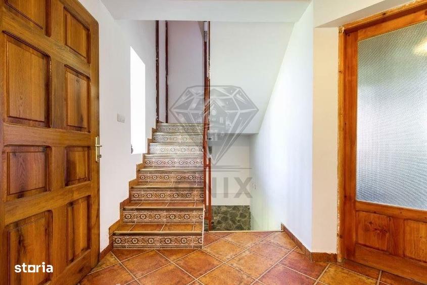 Vila deosebita cu 7 camere si 5 bai, 4290 mp teren, vedere panoramica - 3