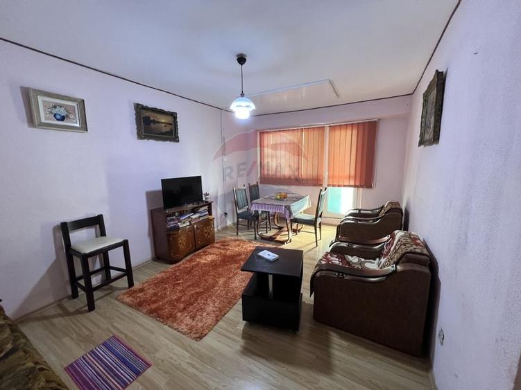 Apartament cu 2 camere de vanzare in zona Mazepa 1 - 4