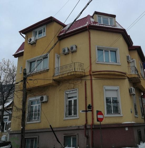 MOSILOR - int. Traian  vila 400 mp pretabila clinica, birouri - 1