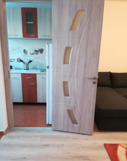 Inchiriez garsoniera confort I zona parc Brancu?i-Titan - 1