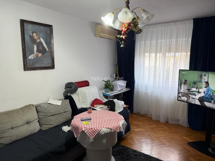 VANZARE APARTAMENT 2 CAM TINERETULUI VANZARE APARTAMENT 2 CAM TINERETULUI