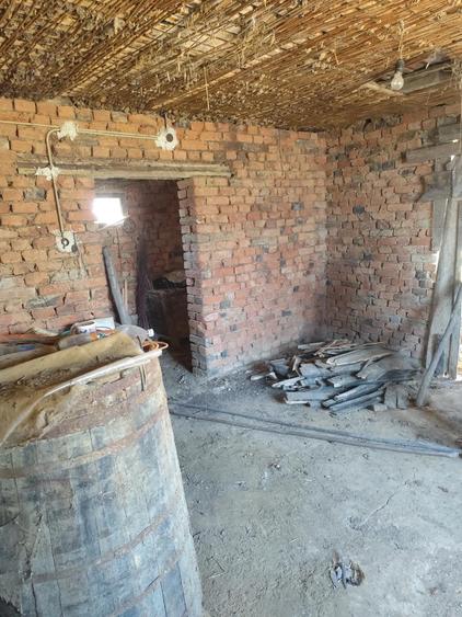 Casa din caramida cu gradina (40 ari) la tara in sat Valisoara,comuna Letca,judetul Salaj - 2