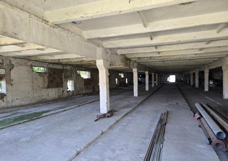 Hala , SC total 2048 MP , P+E, trifazic , teren 2000 mp, zona Borsului - 10