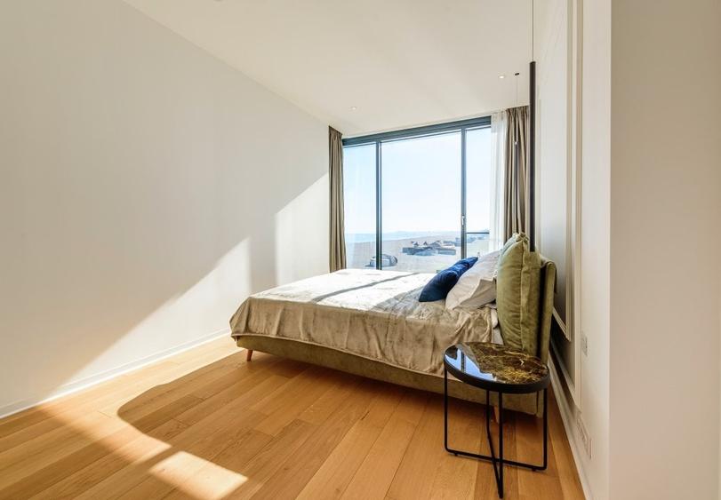 NEO MAMAIA B3.3 - 12