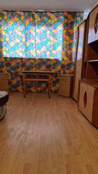 Garsoniera Onesti 19500 euro 0757678898 - 2