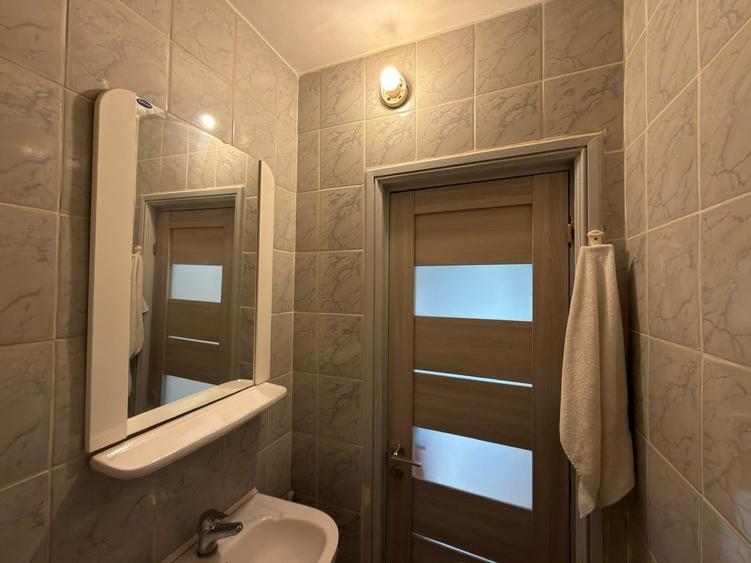 Apartament cu 3 camere decomandat în Inel I
