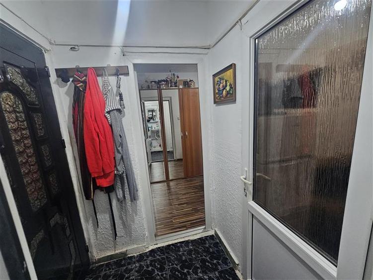 Resita, Garsoniera Mobilata+Utilata, Parter, Calea Caransebesului - 9