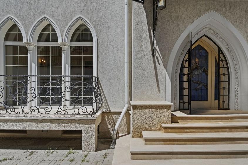 Vila de inchiriat cu 13 camere langa Bulevardul Lascăr Catargiu - 2