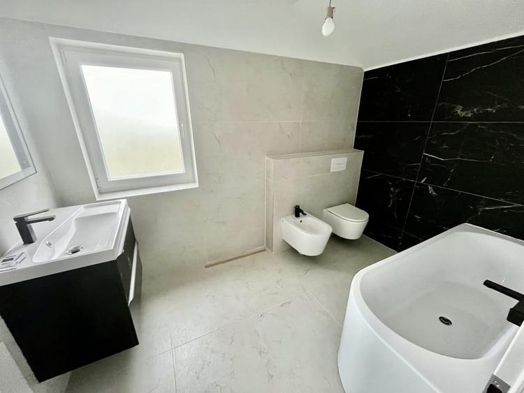 Casa Individuala, Complet Finalizata, 5 Camere - 10