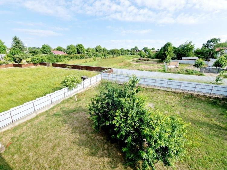 Casă spațioasă S+P+1E+M și teren generos 1664 mp - 56