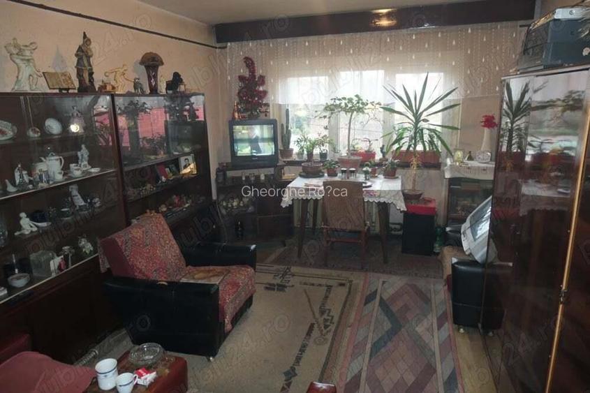 Apartament 3 camere decomandat 88 mp, necesita renovare, Vlaicu - UTA, et. 1