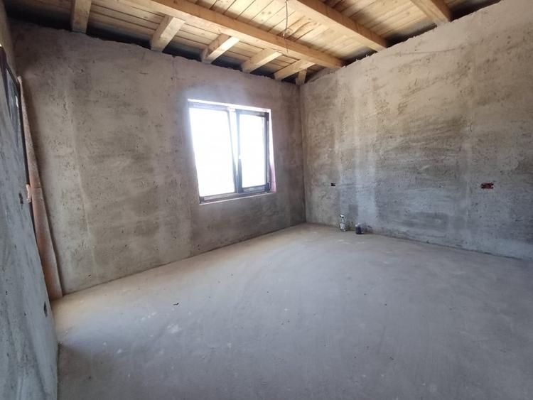 CASA 4 CAMERE , BECI , VALEA ADANCA 5 DRUMURI - 9