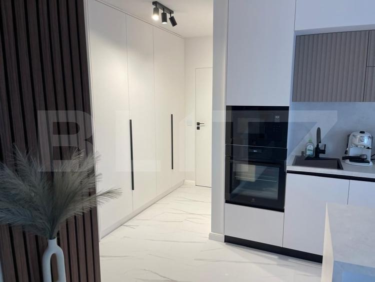 Apartament ultrafinisat! 3 camere, terasa, bloc 2025, zona Petrom - 2