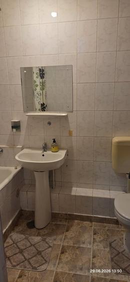 Garsonieră decomandată în Costin Georgian