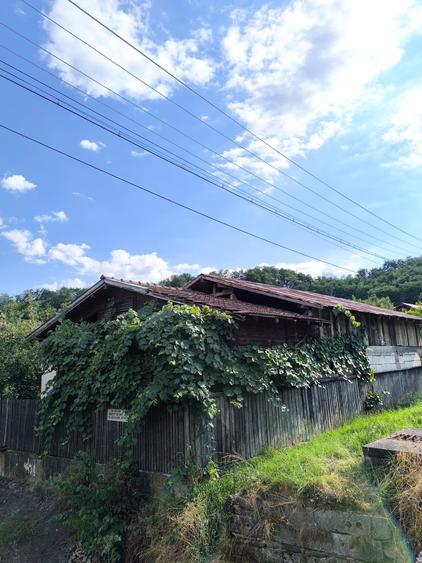 Casa spatioasa 8 camere+cladire auxiliara pretabil locuinta sau afacere+magazin - 12