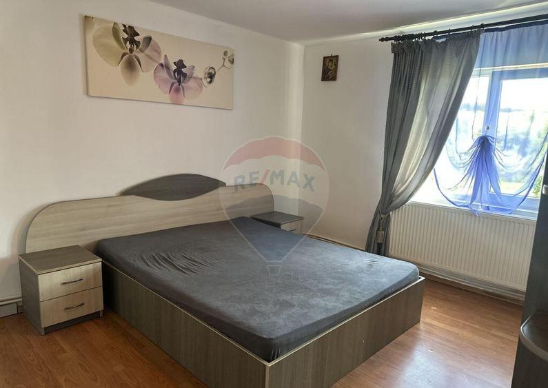 Casa spa?ioasa in Ciritei, gata de mutat - 13